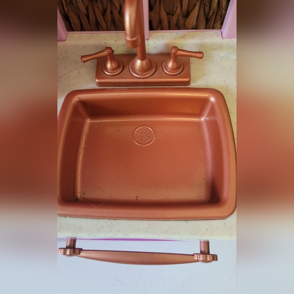 GUC Doll Kitchen with Accessories - Picture 9 of 12